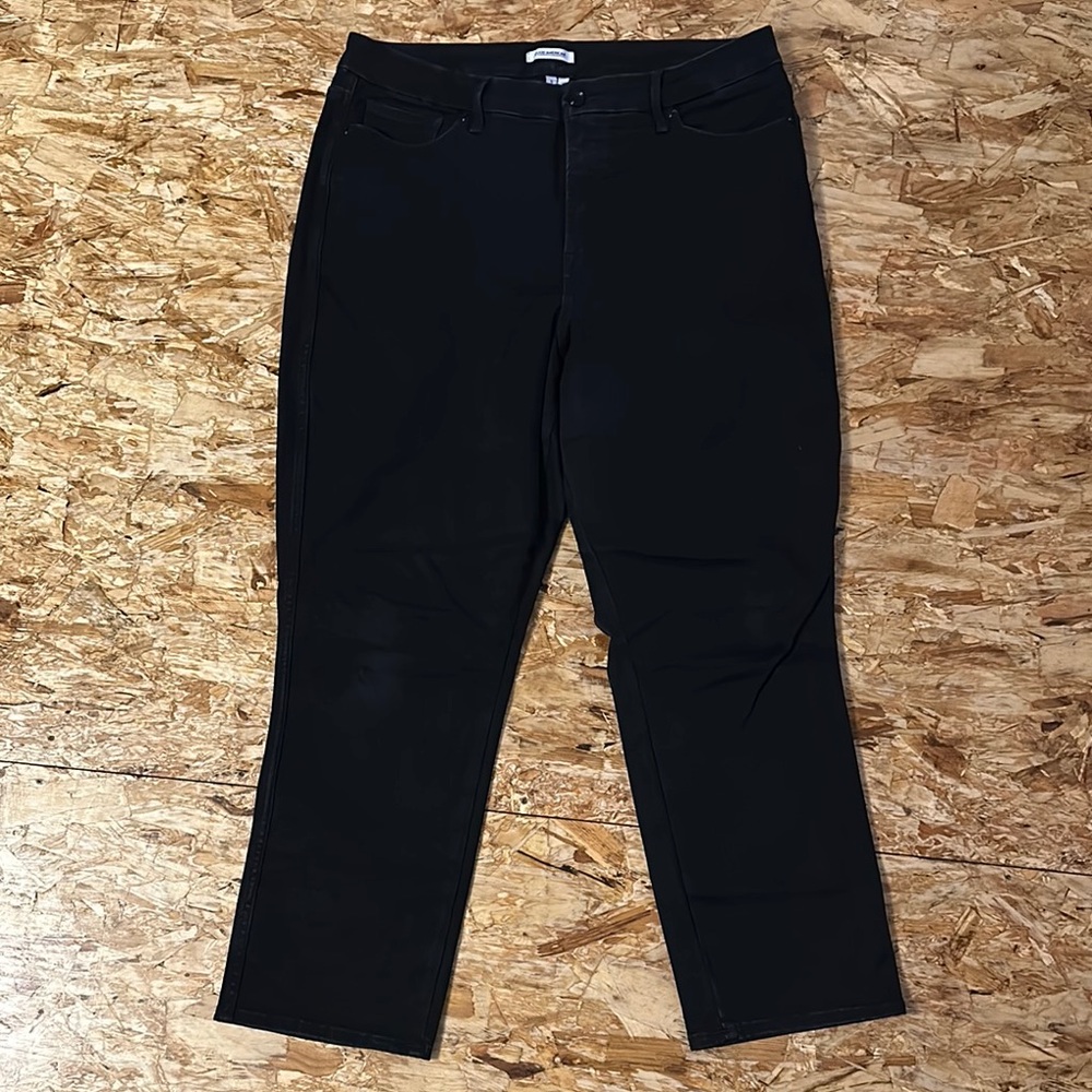Good American - Good Straight - Black Denim Jeans - size 18